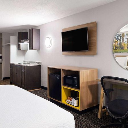 Days Inn By Wyndham Salisbury, Nc Εξωτερικό φωτογραφία