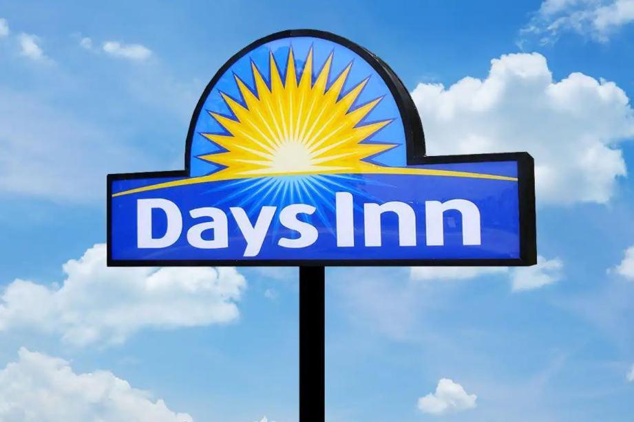 Days Inn By Wyndham Salisbury, Nc Εξωτερικό φωτογραφία